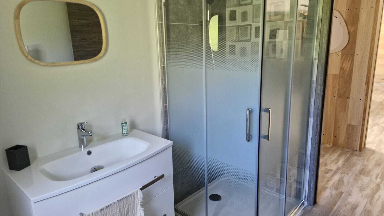 Photo of Bathroom in Rouairoux