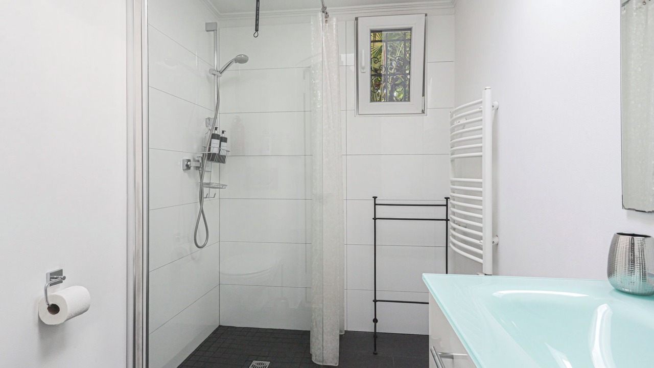 Photo of Bathroom in Saint Pierre de Feric