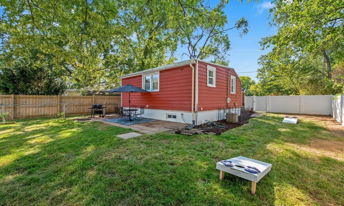 Photo of Outdoor in Island Lake