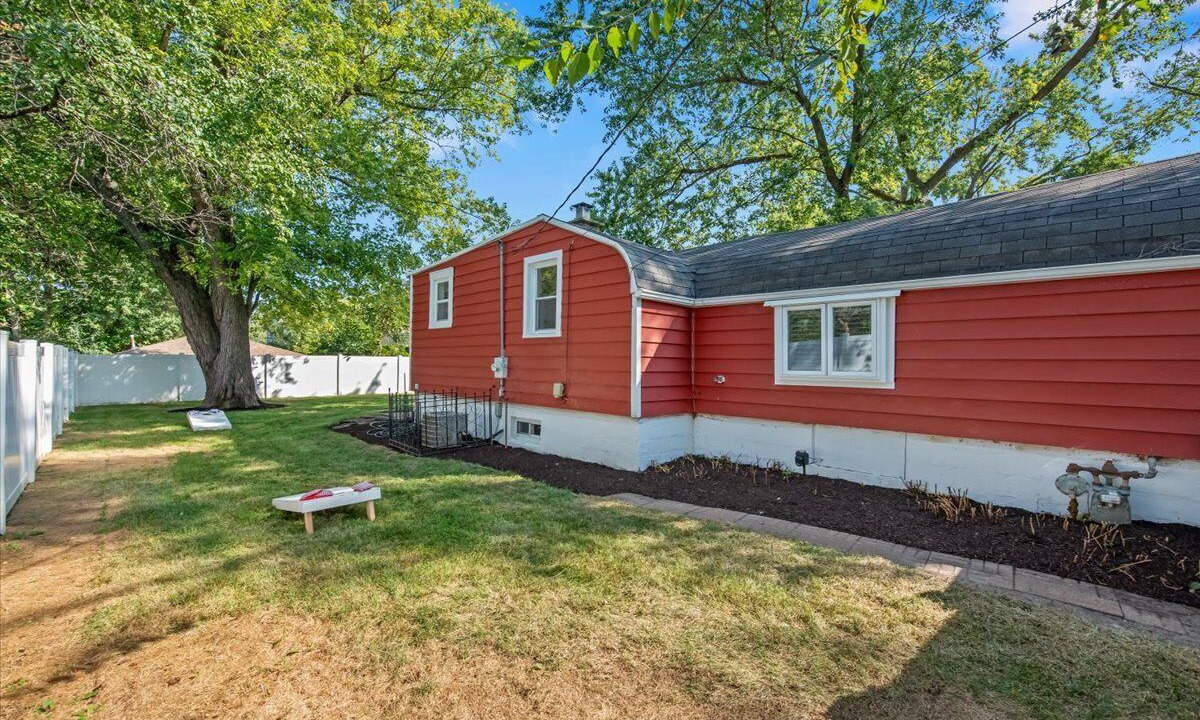 Photo of Outdoor in Island Lake