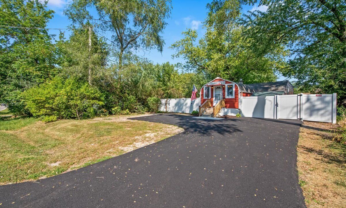 Photo of Outdoor in Island Lake