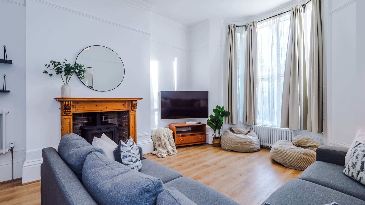 Photo of Livingroom in Cheetham Hill