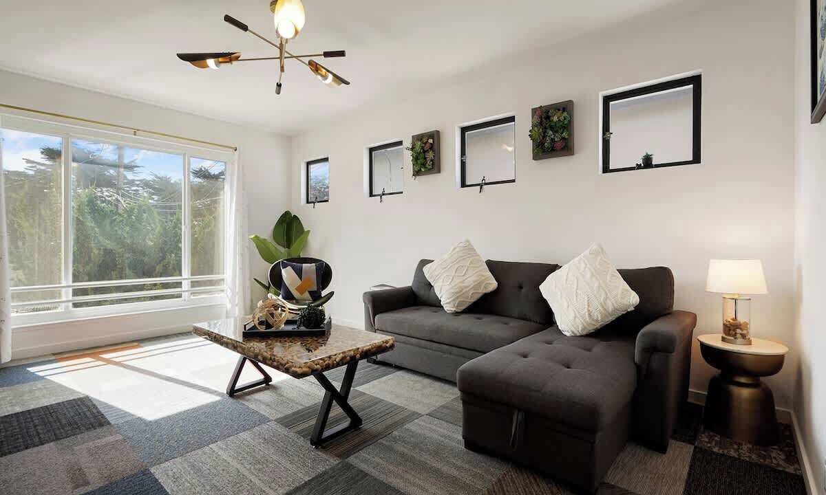 Photo of Livingroom in Sharp Park
