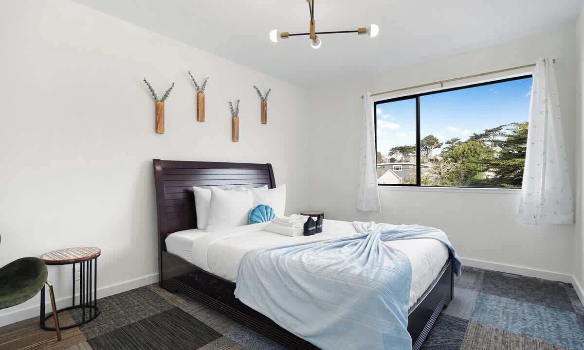 Photo of Bedroom in Sharp Park