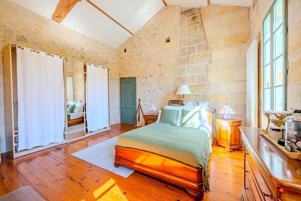Photo of Bedroom in Grezillac