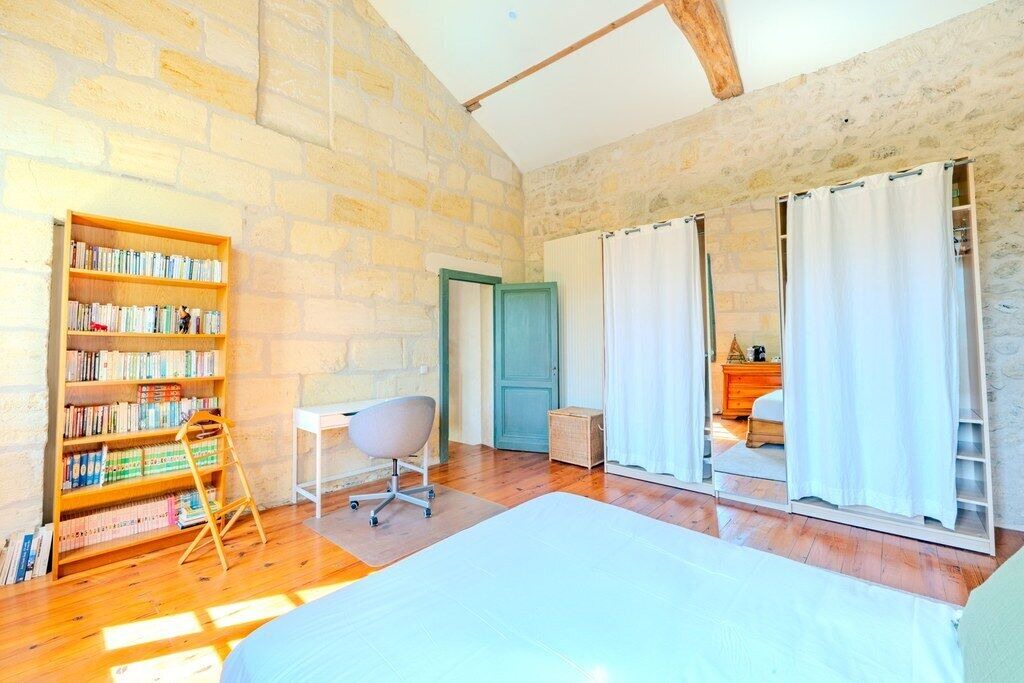 Photo of Bedroom in Grezillac