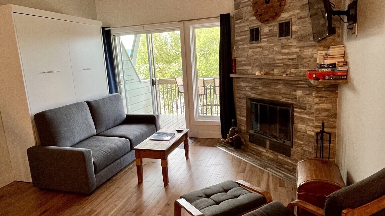 Photo of Livingroom in Magog