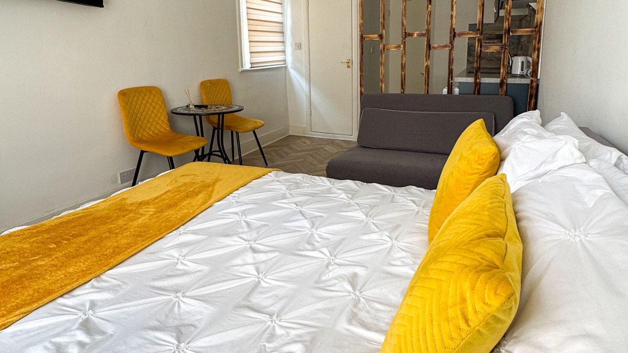 Photo of Others in Tottenham Green