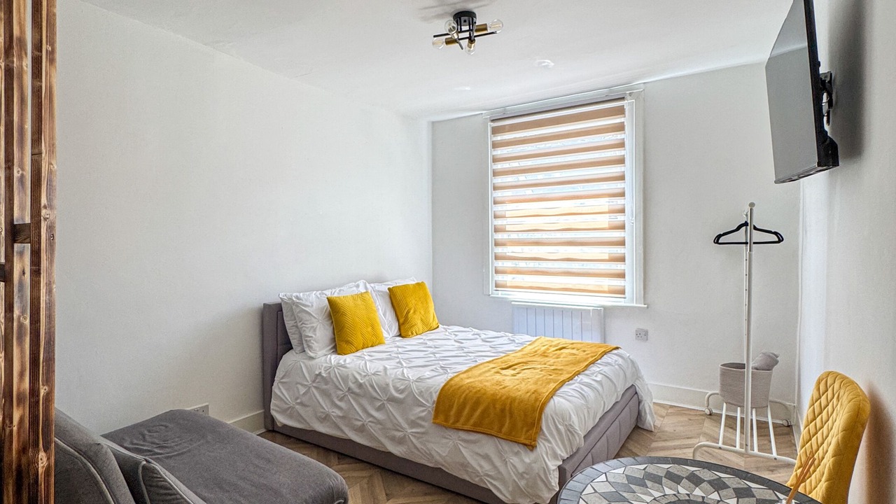 Photo of Others in Tottenham Green