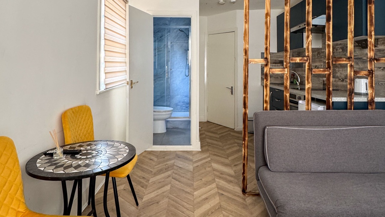 Photo of Others in Tottenham Green