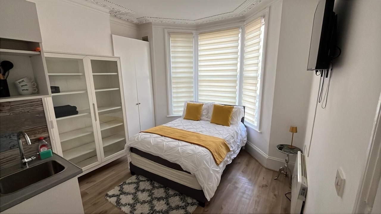 Photo of Others in Tottenham Green