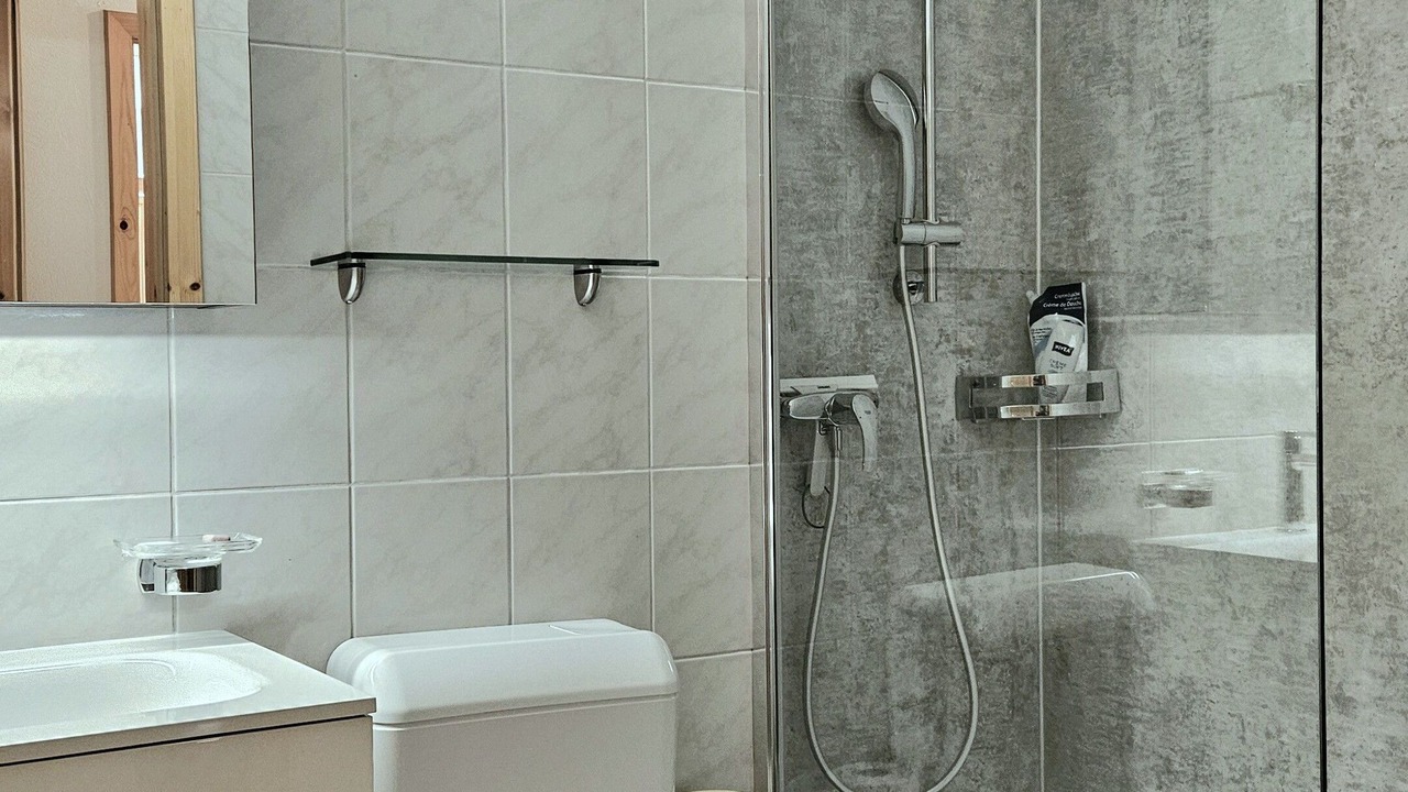 Photo of Bathroom in Salouf