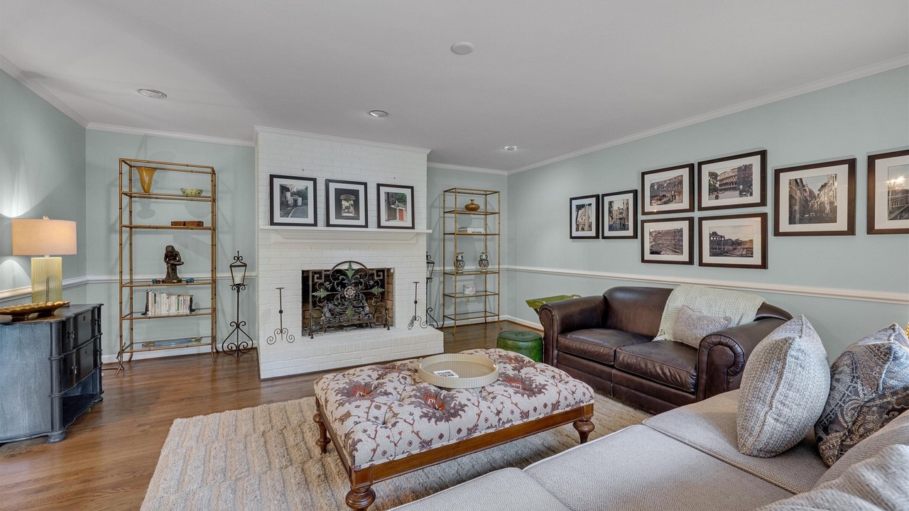 Photo of Livingroom in North Raleigh