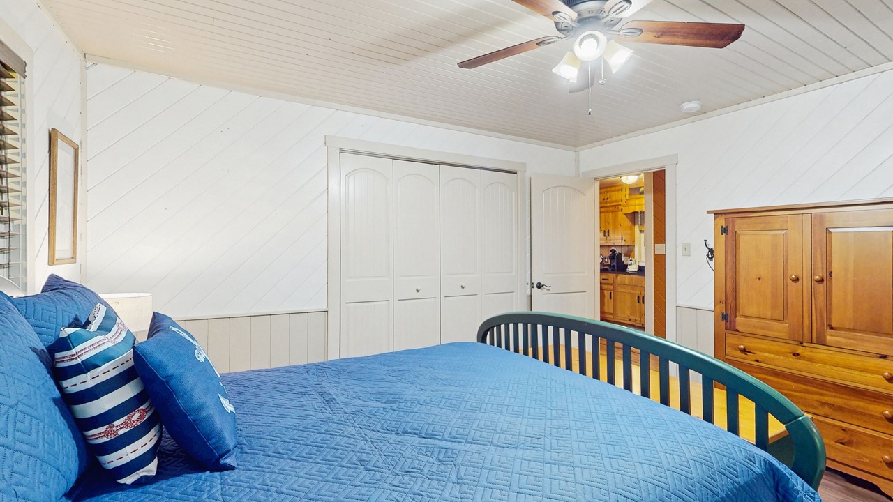 Photo of Bedroom in Screamer Mountain