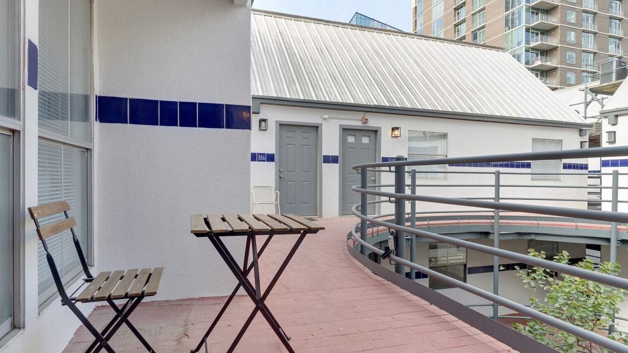 Photo of Patio Balcony in Waller Creek District