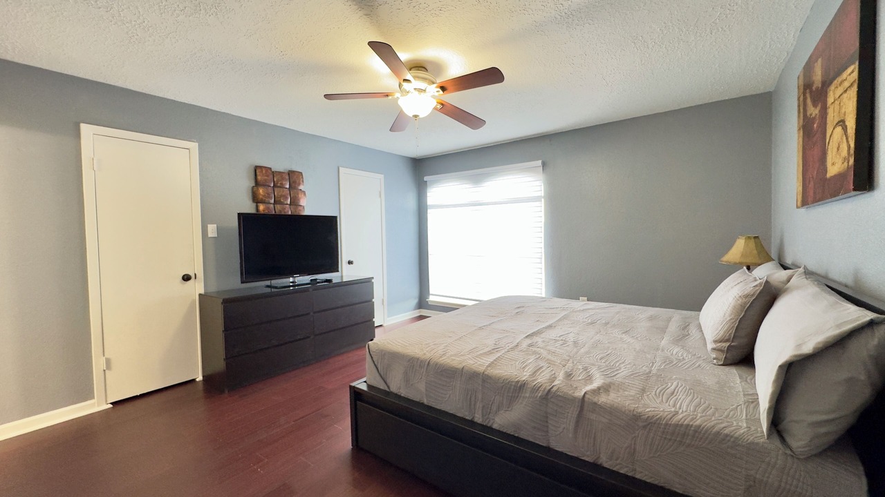 Photo of Bedroom in Clodine