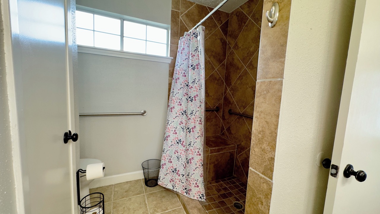 Photo of Bathroom in Clodine