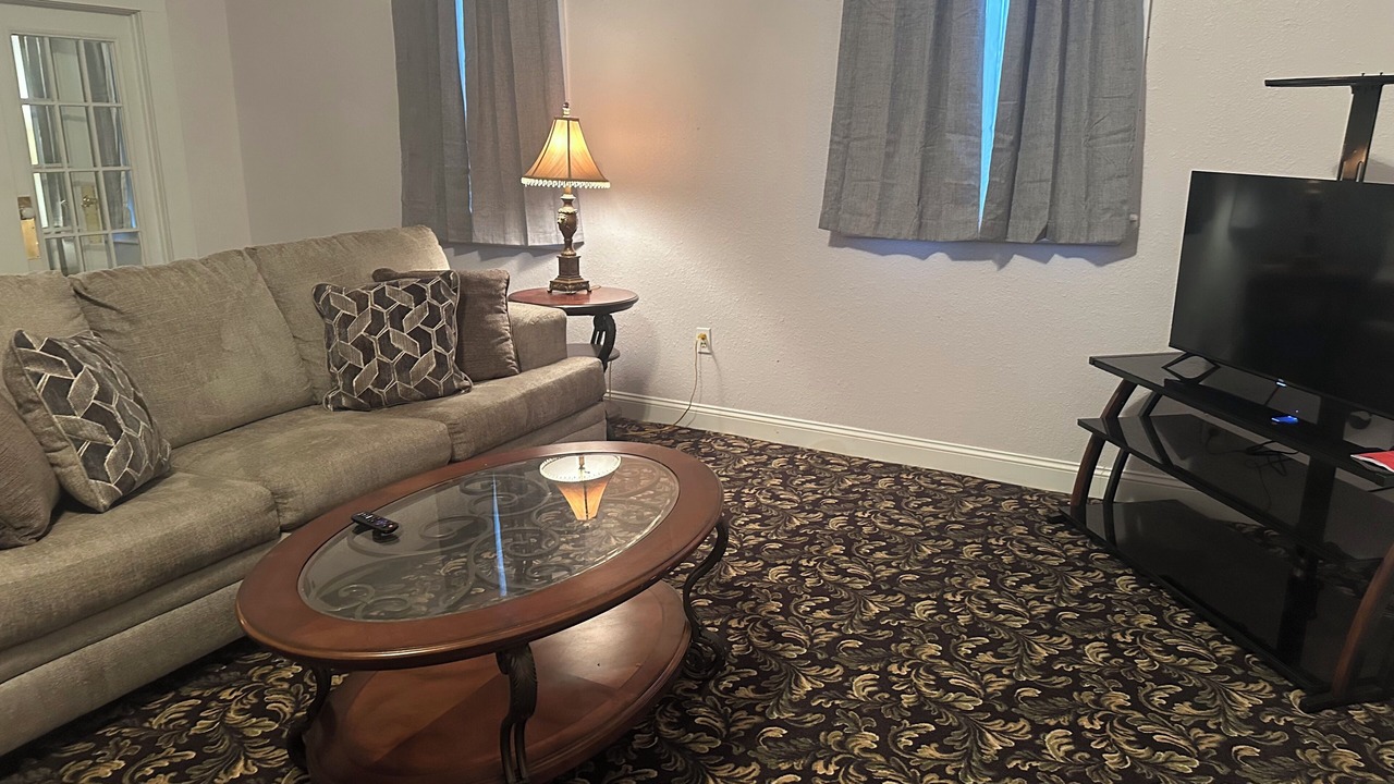 Photo of Livingroom in Leesville