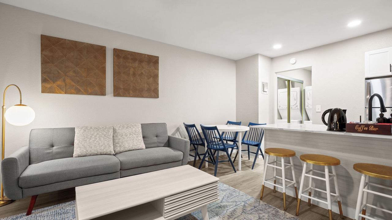 Photo of Livingroom in Allandale