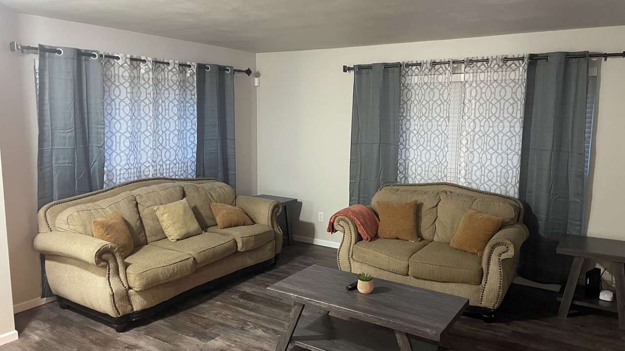 Photo of Livingroom in Jefferson City