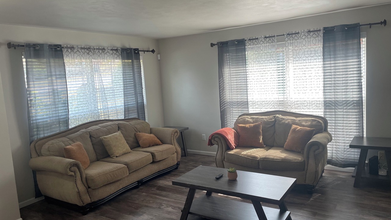 Photo of Livingroom in Jefferson City