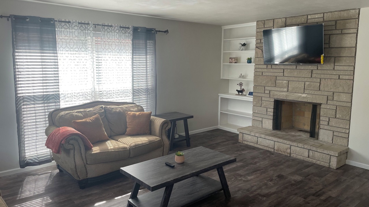 Photo of Livingroom in Jefferson City