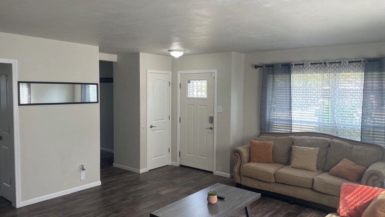 Photo of Livingroom in Jefferson City
