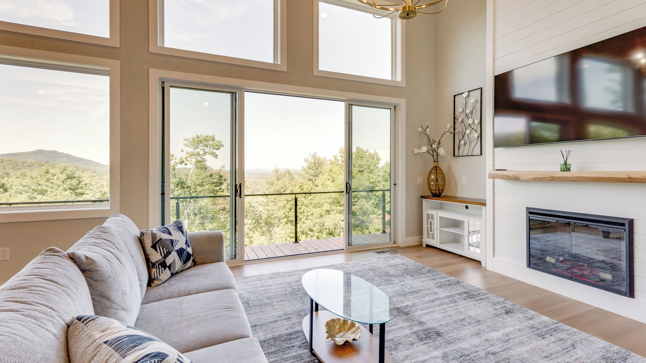 Photo of Livingroom in Brasstown
