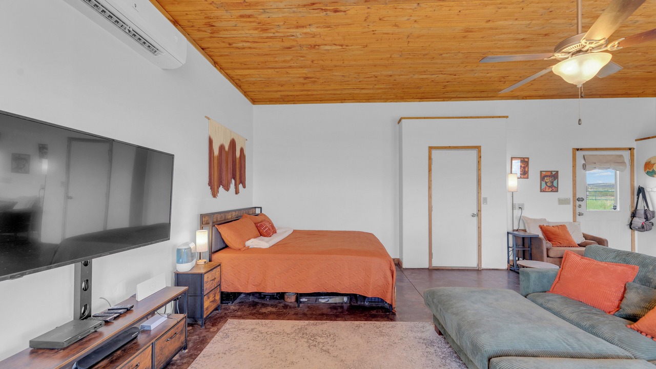 Photo of Bedroom in Claunch