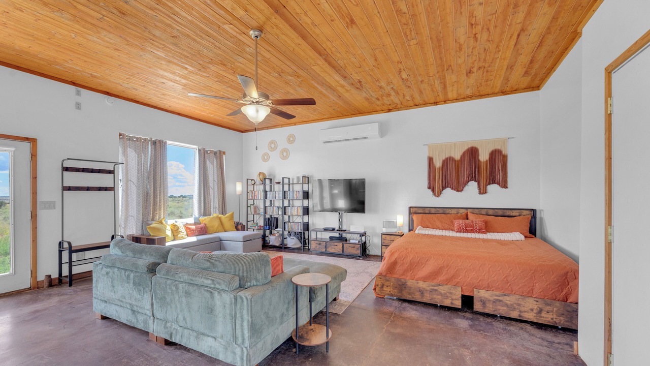 Photo of Bedroom in Claunch