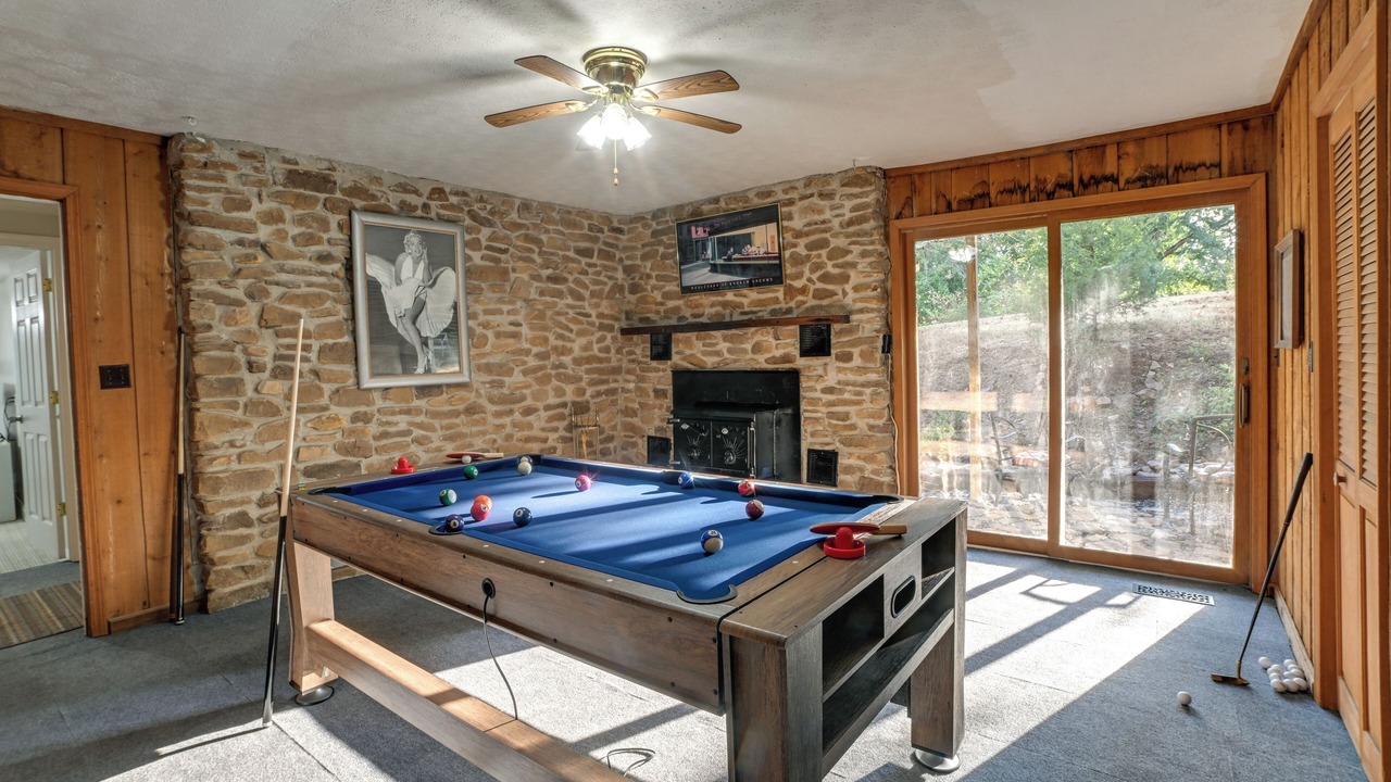 Photo of Livingroom in Gilbertsville