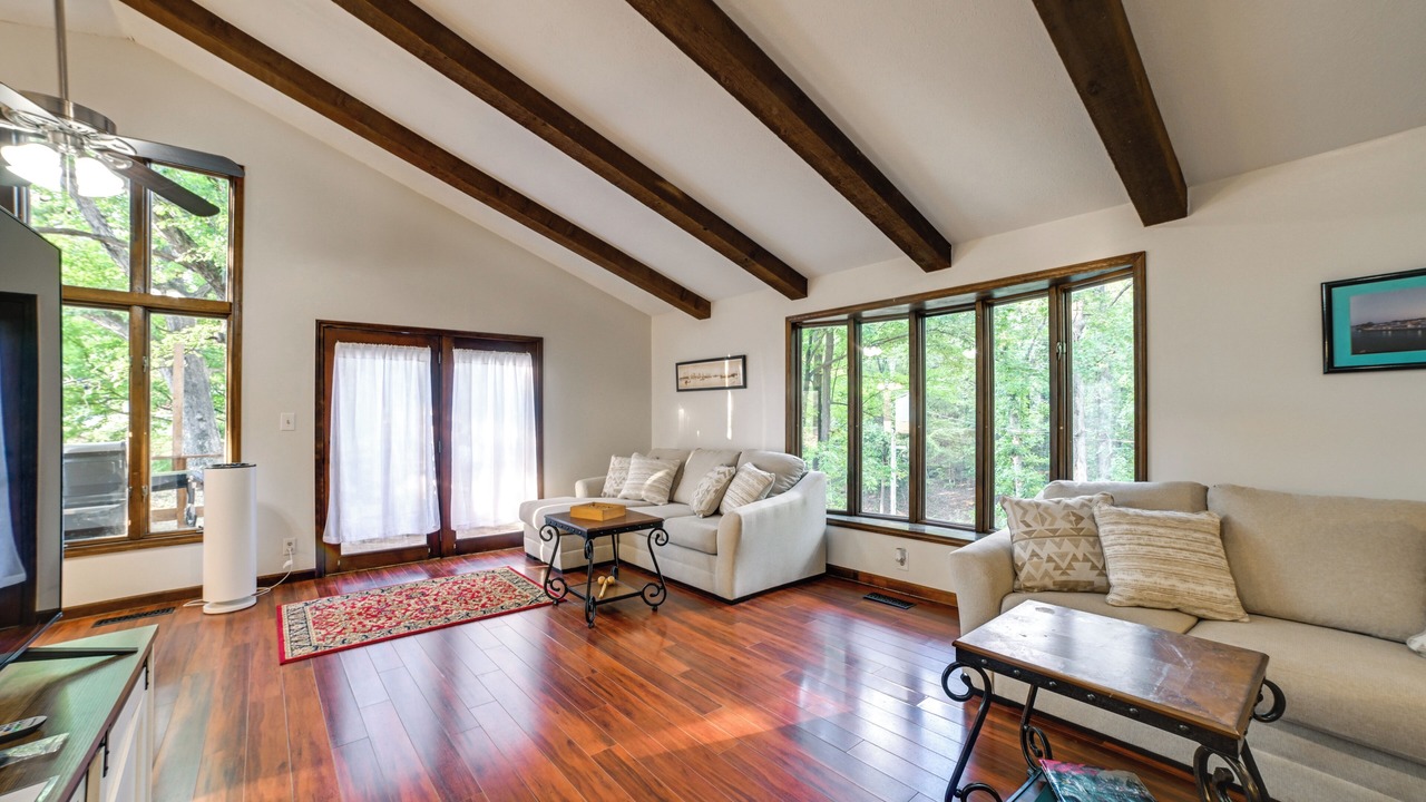 Photo of Livingroom in Gilbertsville