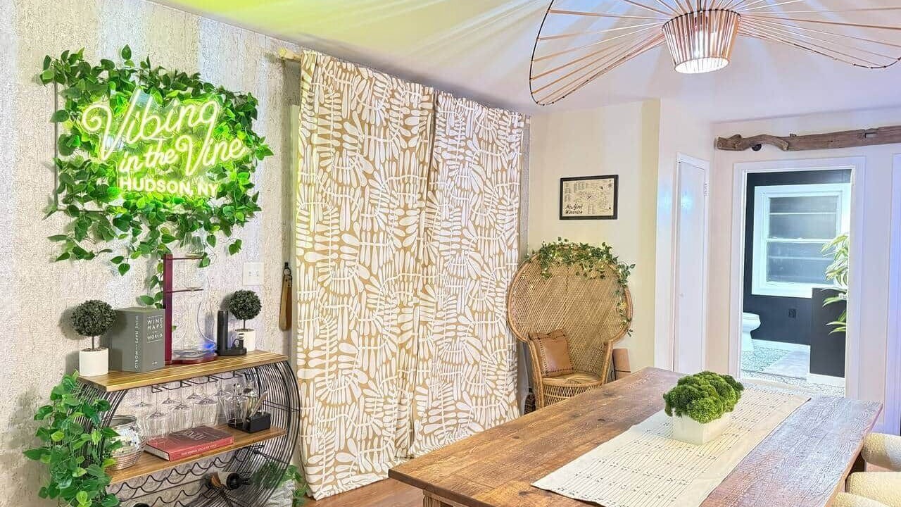 Photo of Others in Hudson