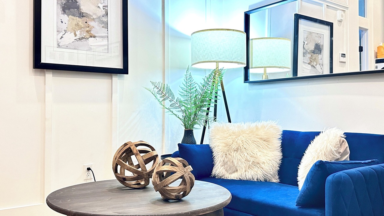 Photo of Livingroom in Downtown