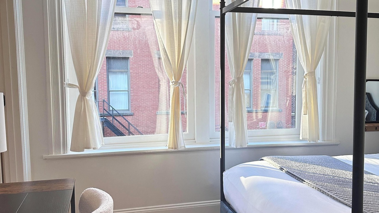 Photo of Bedroom in Downtown