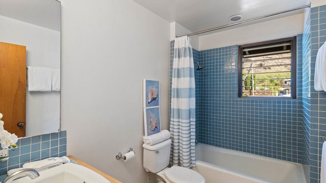 Photo of Bathroom in Eastern Honolulu