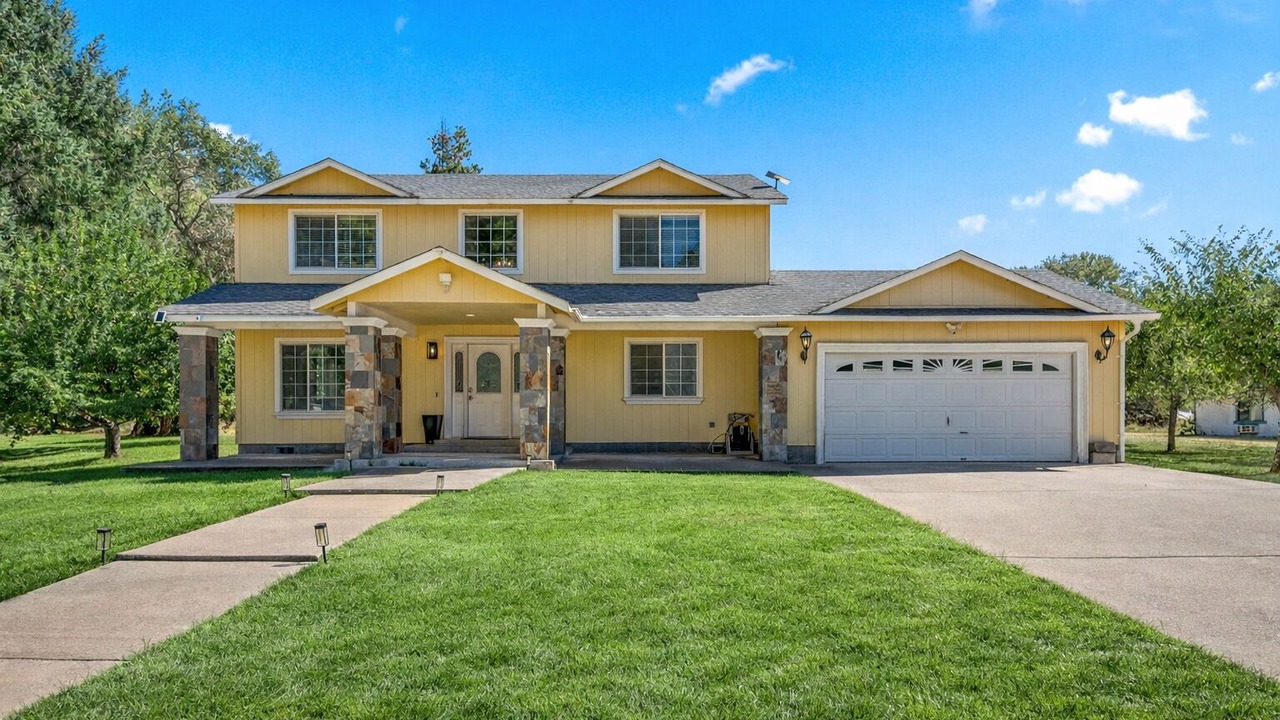 Photo of Outdoor in Sunny Valley