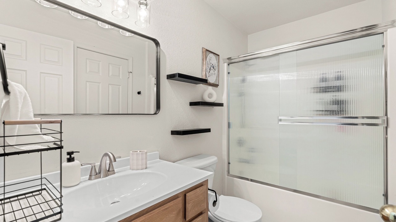 Photo of Bathroom in Sunny Valley
