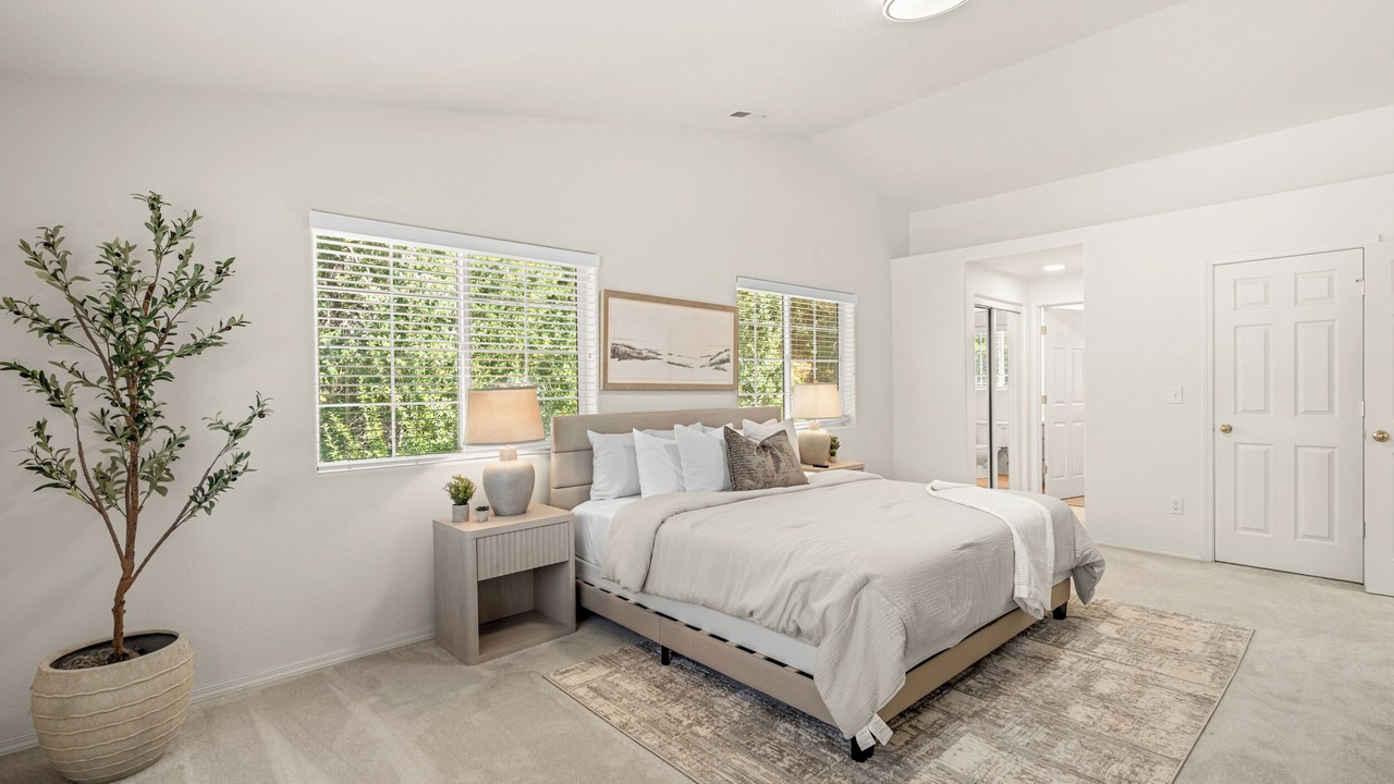 Photo of Bedroom in Sunny Valley