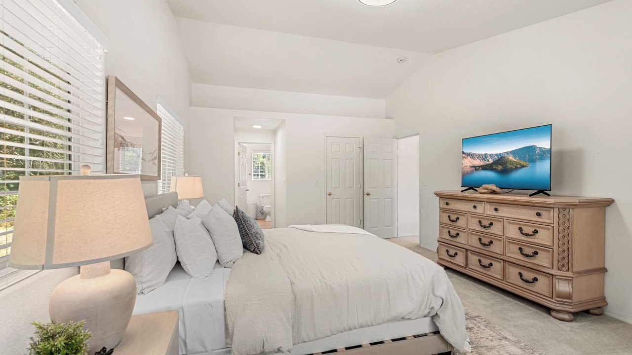 Photo of Bedroom in Sunny Valley