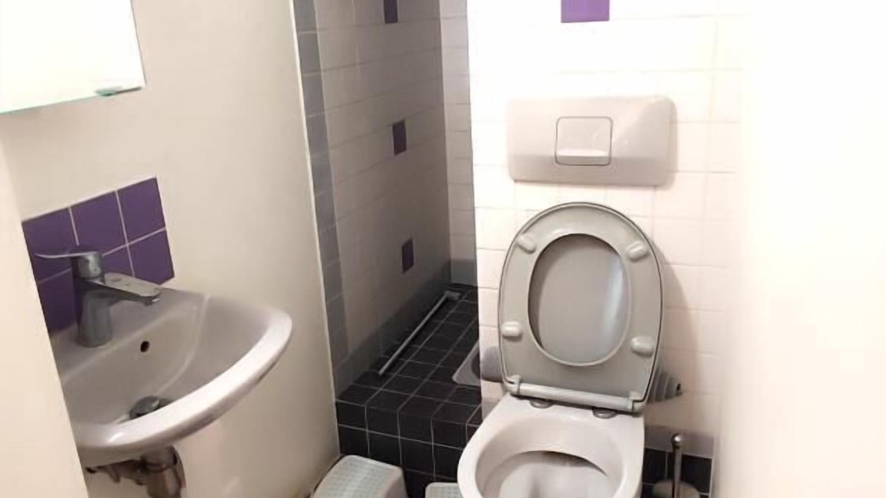 Photo of Bathroom in Charleville-Mezieres