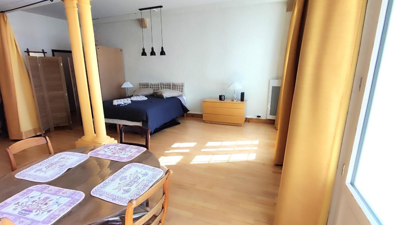 Photo of Bedroom in Charleville-Mezieres