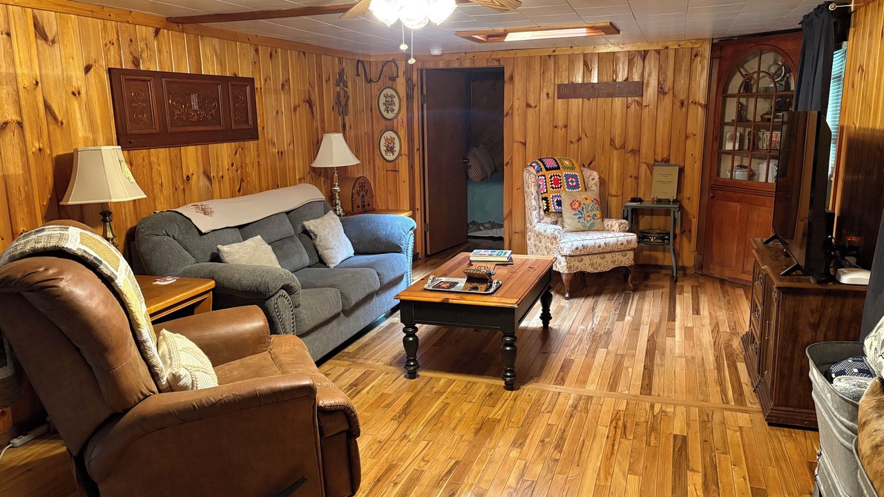 Photo of Livingroom in Camptown