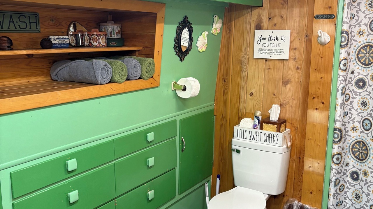 Photo of Bathroom in Camptown