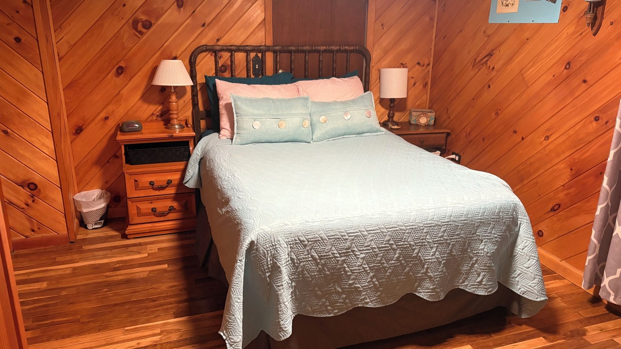 Photo of Bedroom in Camptown