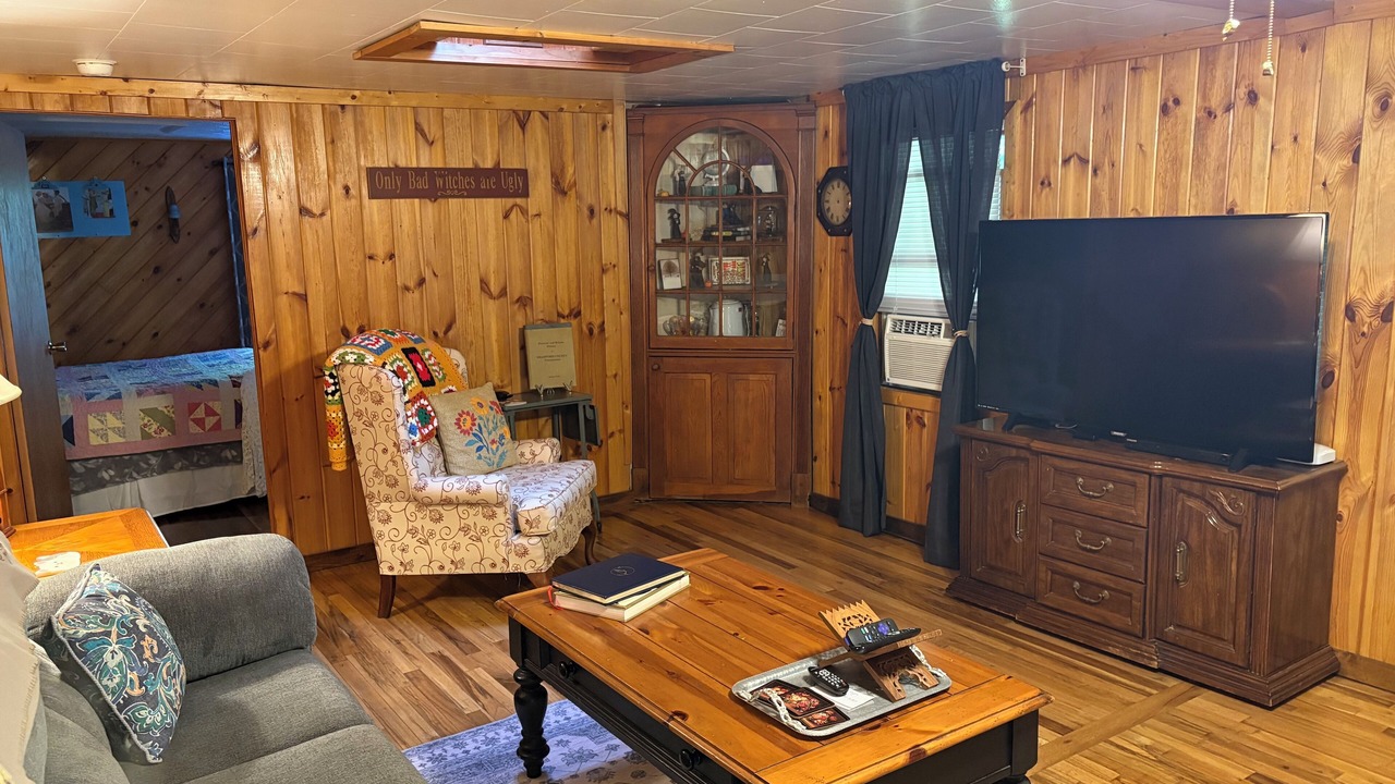 Photo of Livingroom in Camptown