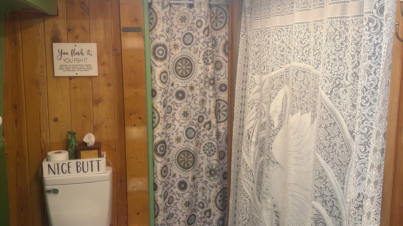 Photo of Bathroom in Camptown