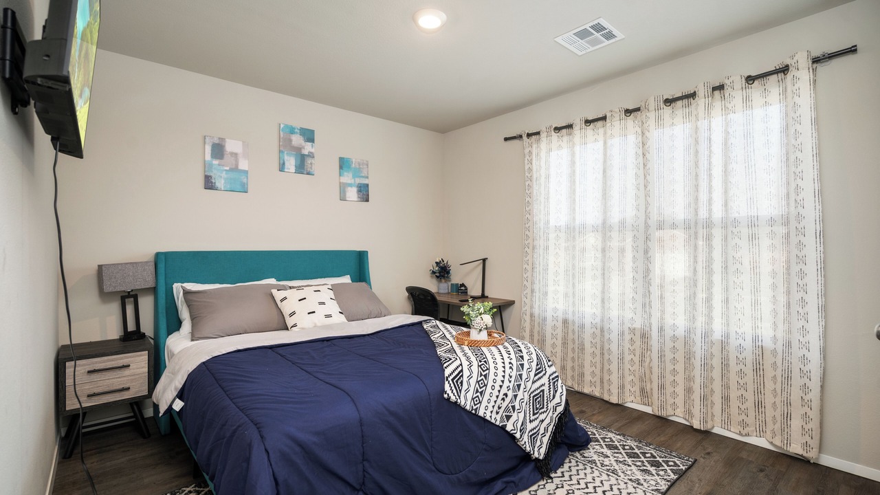 Photo of Bedroom in Broken Arrow