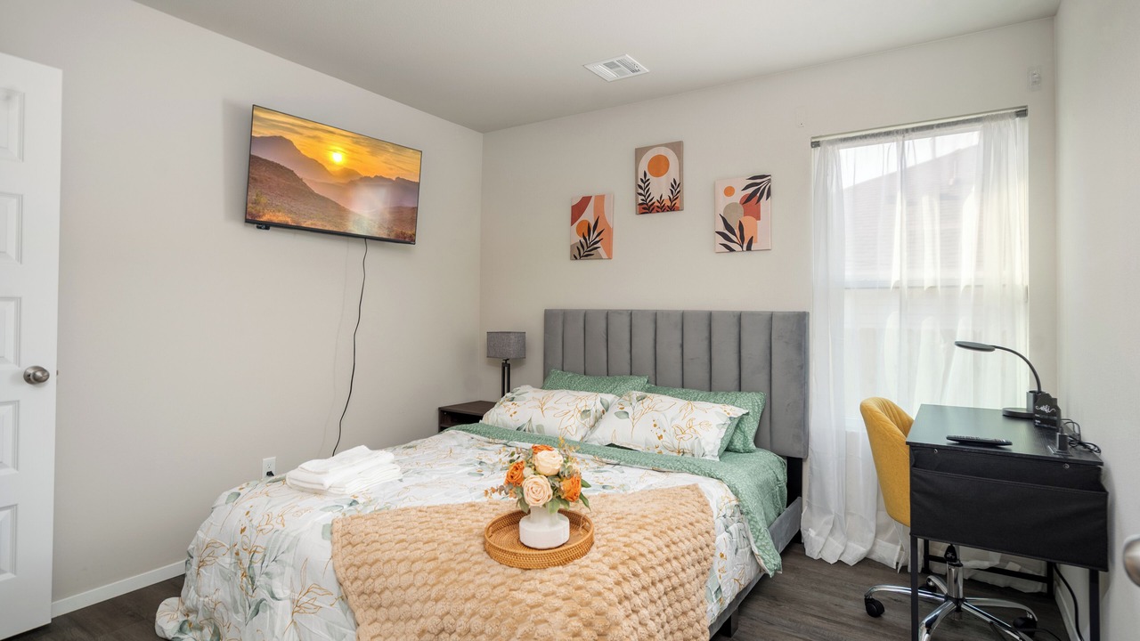 Photo of Bedroom in Broken Arrow