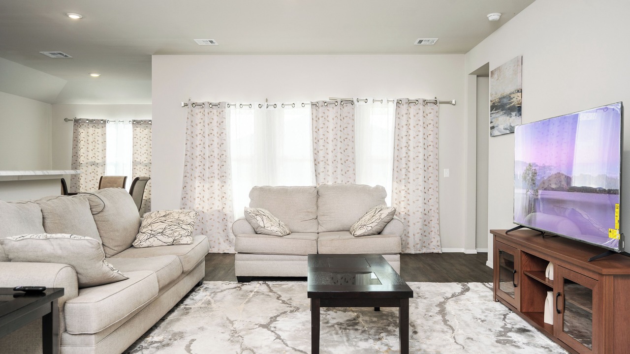 Photo of Livingroom in Broken Arrow